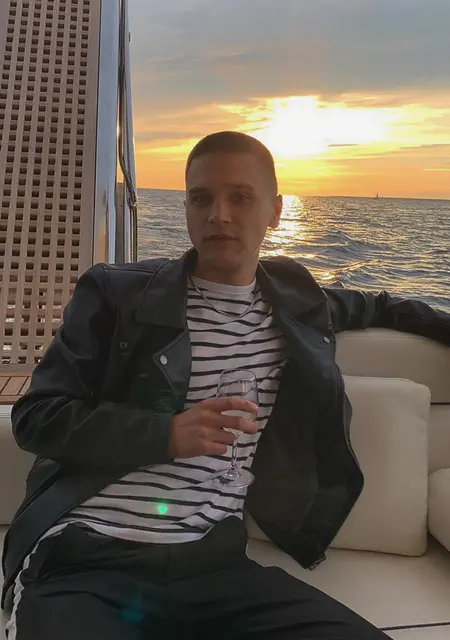 Я Savely, 28, из Витебска, ищу знакомства без обязательств