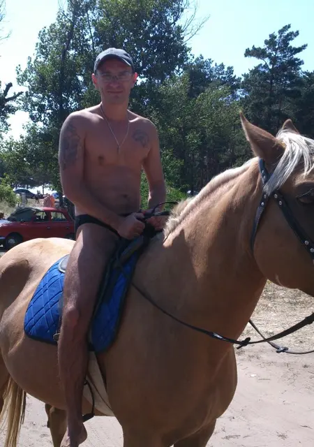 Я Юрий, 45, знакомлюсь без обязательств в Каменском