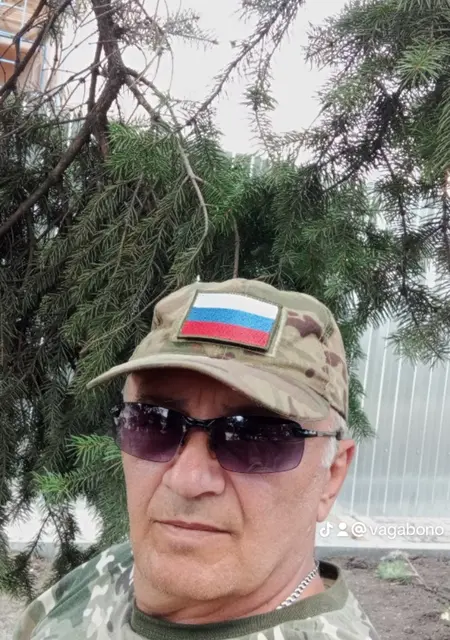 Я Никита, 62, из Донецка, ищу знакомство для приятного времяпровождения