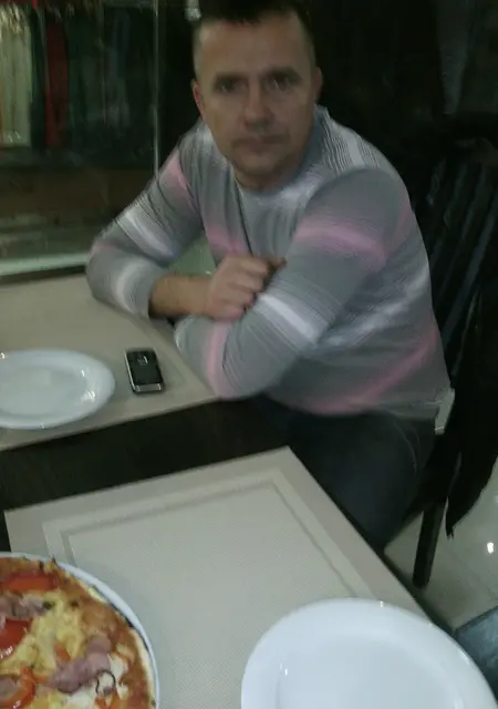 Миша з Ужгорода, шукаю на сайті вірт