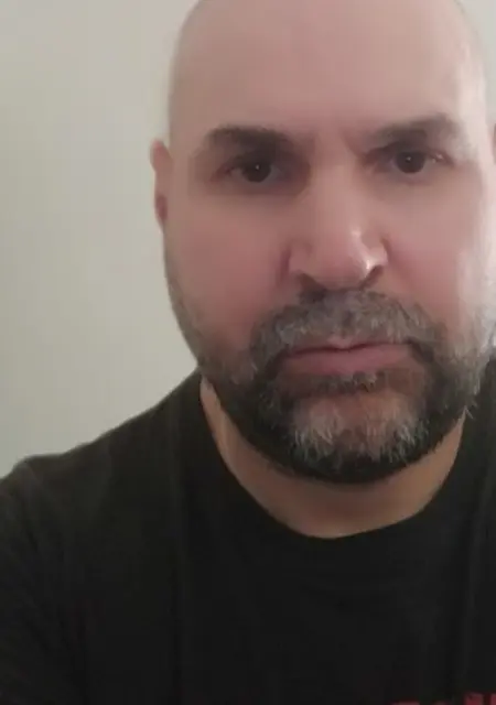 Alfa de Granada, tengo 52 años, listo para conocer para relación sin ataduras