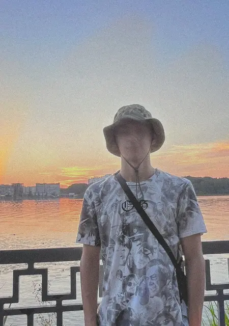 Богдан з Золочів, шукаю на сайті знайомства без зобов'язань