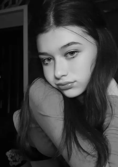 Даша из Львова, мне 20, познакомлюсь без обязательств