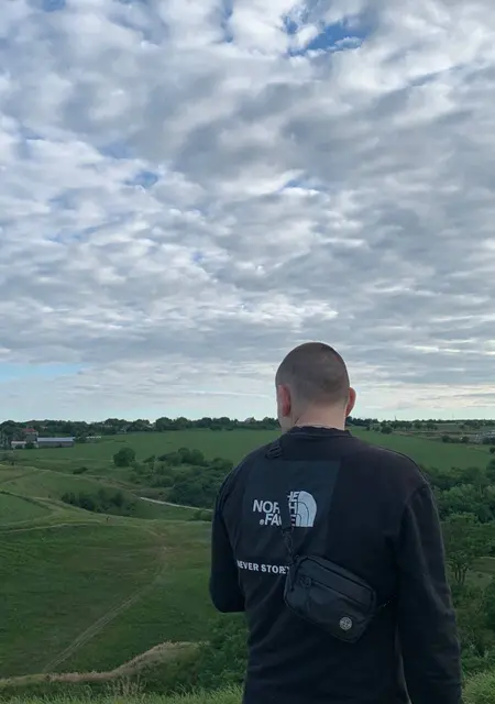 Арсен з Кам’янця-Подільського, мені 19 років, познайомлюсь для приємного проведення часу