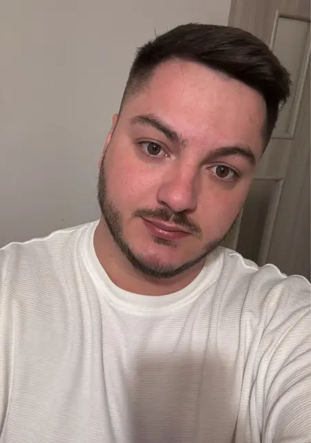 Laurentiu из Бухареста, мне 28, познакомлюсь без обязательств