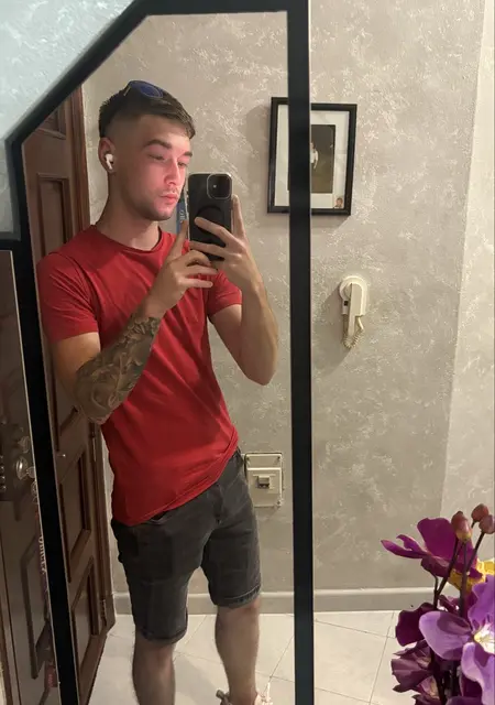 Jonathan de Manacor, tengo 23 años, listo para conocer para relación sin ataduras
