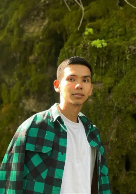 Я Биржан, 21, из Атырау, ищу знакомство для приятного времяпровождения