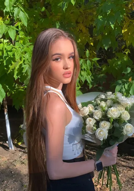 Я Карина, 21, из Риги, ищу знакомство для приятного времяпровождения