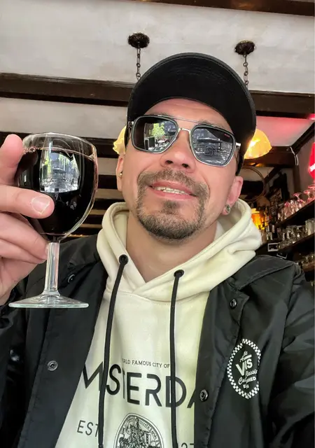 Max из Изерлон, ищу на сайте знакомства на одну ночь