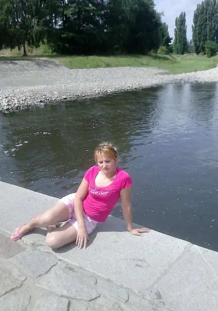 Helene из Парижа, ищу на сайте постоянные отношения