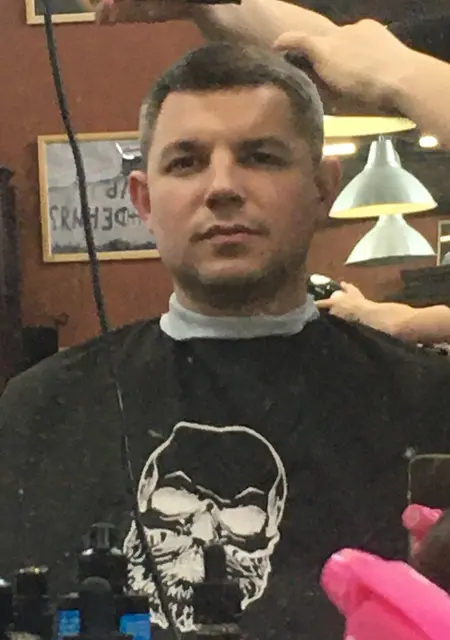 Я Виктор, 31, знакомлюсь без обязательств в Энсхеде