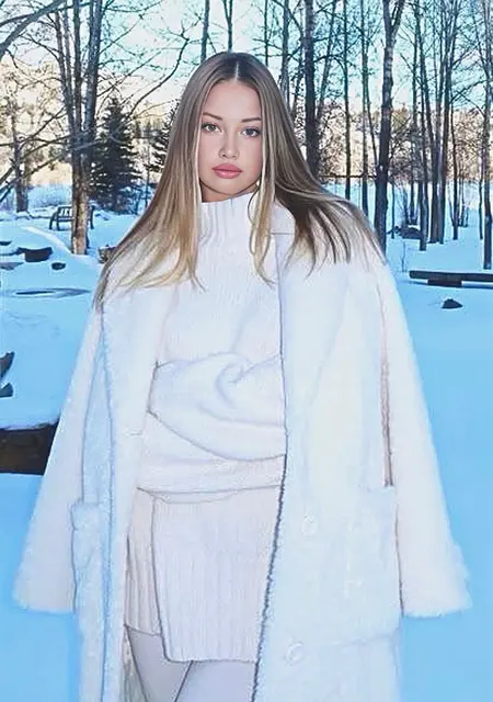 Софья из Гомеля, мне 22, познакомлюсь для постоянных отношений