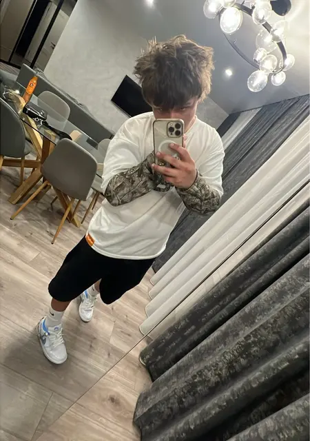 Андрей з Дніпра, шукаю на сайті приємне проведення часу