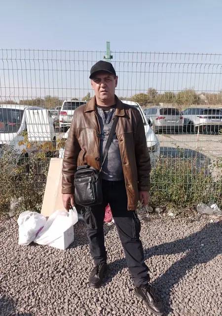 Руслан з Луганська, мені 52 років, познайомлюсь на одну ніч