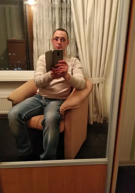 Денис из Черкасс, ищу на сайте знакомства на одну ночь