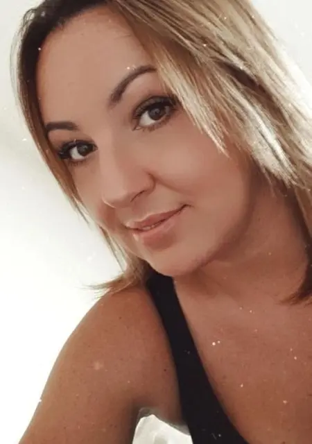 Я Aneta, 37, знакомлюсь в Варшаве