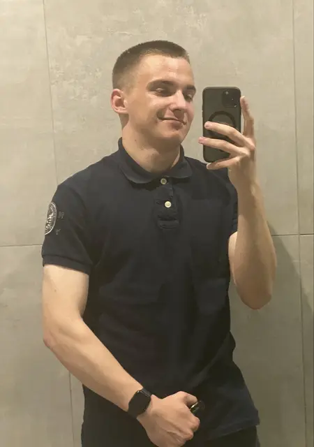 Я Макс, 20, из Днепра, ищу знакомства без обязательств