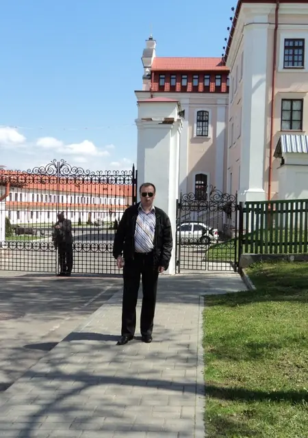 Я Саня, 50, из Слуцка, ищу знакомство для общения