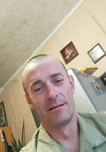 Я Dennis, 48 років, знайомлюсь без зобов'язань у Харкові