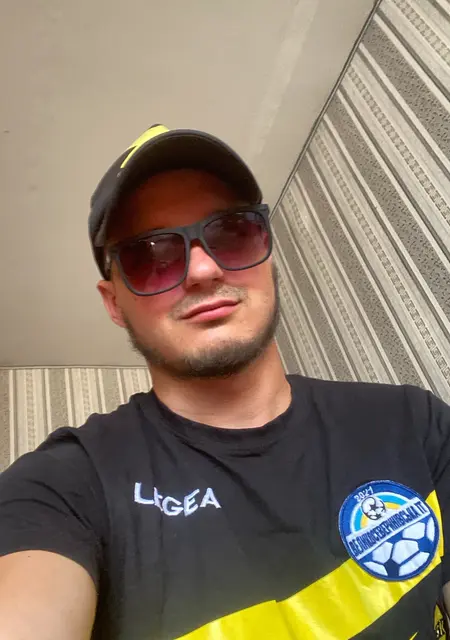 Вовчик из Кропивницкого, ищу на сайте знакомства на одну ночь