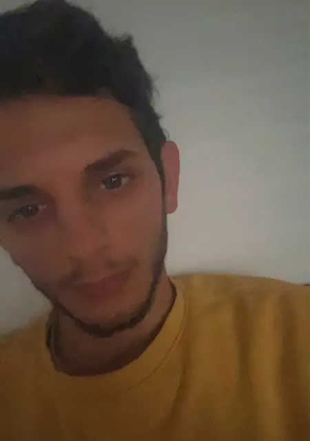 Mattia из Челье-Мессапика, мне 28, познакомлюсь на одну ночь