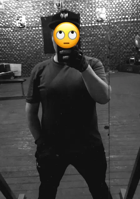 Dmytro з Мукачева, мені 27 років, познайомлюсь для дружби