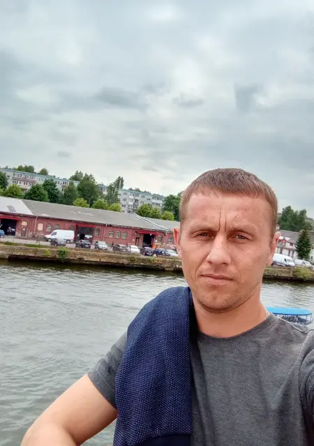 Я Артем, 33, из Макеевки, ищу знакомство для общения