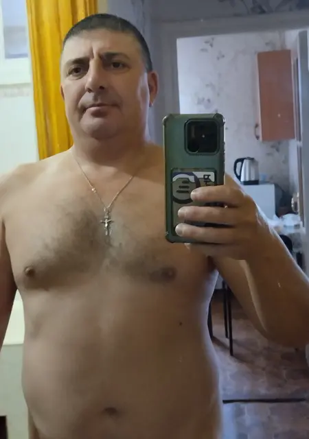 Я Алик, 49, из Мариуполя, ищу знакомства без обязательств