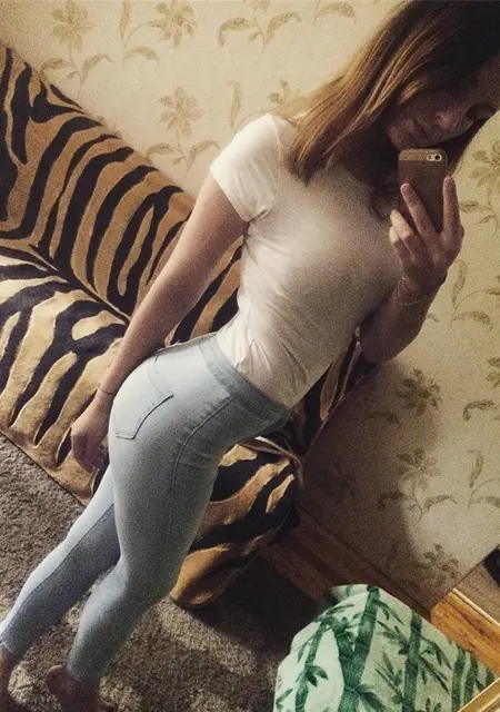 Алина из Парижа, мне 23, познакомлюсь для приятного времяпровождения