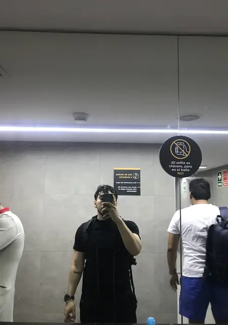 Я Leonardo, 24, знакомлюсь для дружбы в Лиме