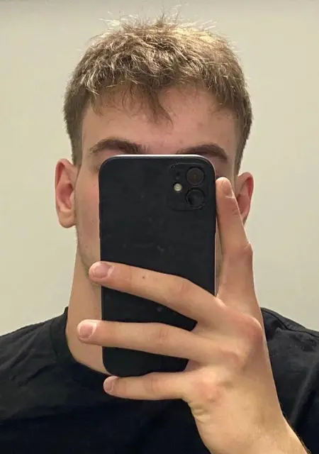 Михаил з Маріуполя, мені 22 років, познайомлюсь без зобов'язань