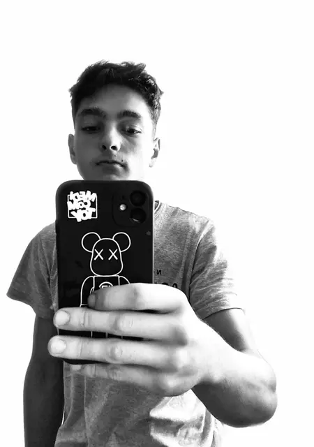 Я Petru, 21, знакомлюсь для общения в Унгень