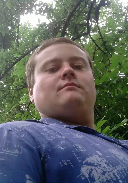 Я Саша, 38, знакомлюсь для общения в Шахтерске