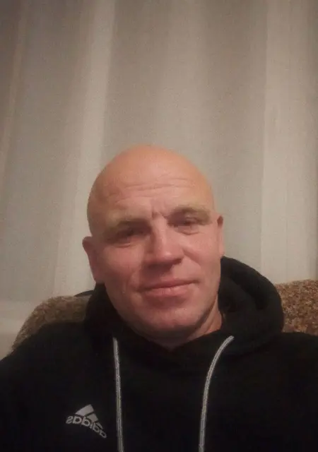 Жека из Горловки, мне 37, познакомлюсь для общения