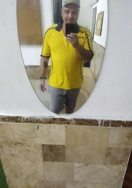 Я Влад, 47 років з Дніпра, шукаю знайомства без зобов'язань