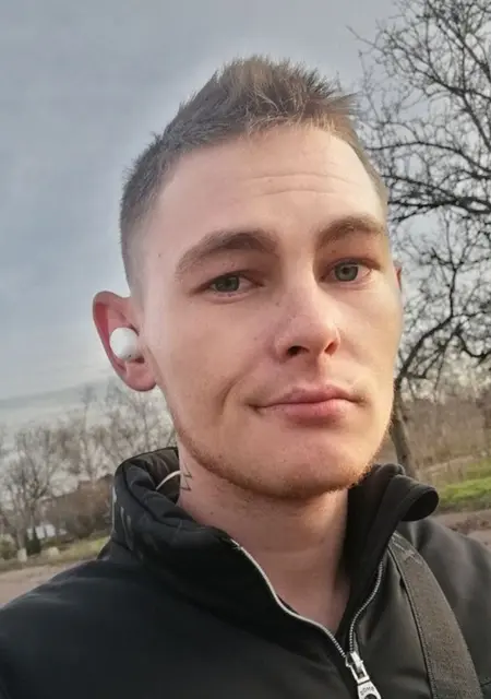 Влад из Константиновки, мне 23, познакомлюсь на одну ночь