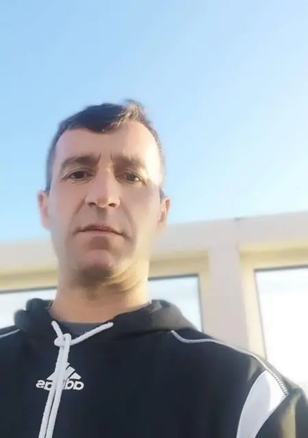 Я Ionut, 42, из Бухареста, ищу знакомство