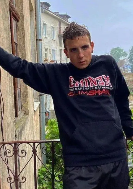 Я Олександр, 22, из Львова, ищу знакомство для постоянных отношений