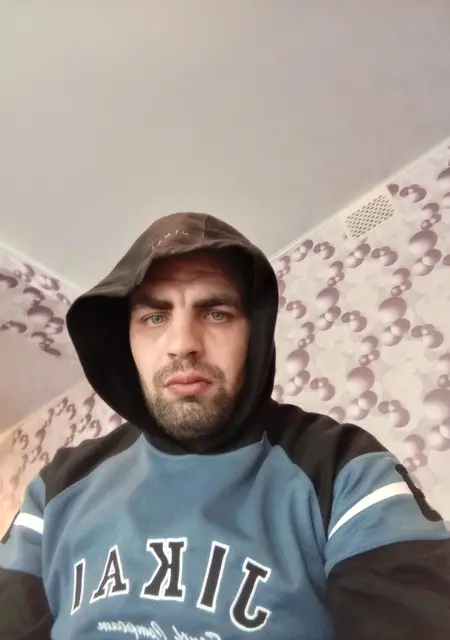 Андрей из Донецка, мне 30, познакомлюсь на одну ночь