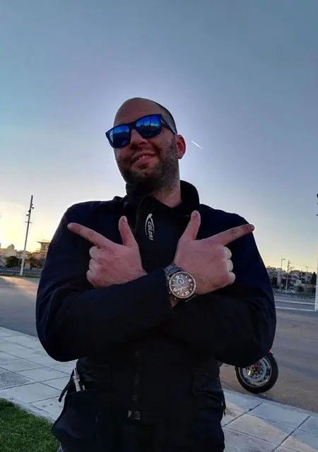 Я Makis, 37, из Афин, ищу знакомство для приятного времяпровождения