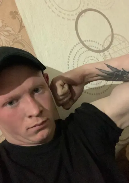 Я Володимир, 21, знакомлюсь на одну ночь в Изяславе