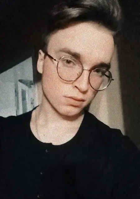 Я Артём, 21, из Полтавы, ищу знакомства без обязательств