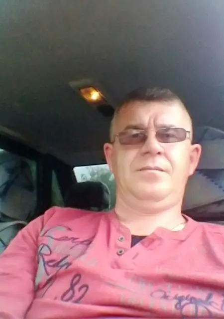 Я Сергей, 47, из Сум, ищу знакомства без обязательств