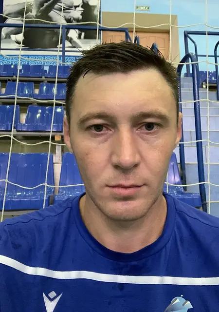 Я Иван, 38, из Семей, ищу знакомство для приятного времяпровождения