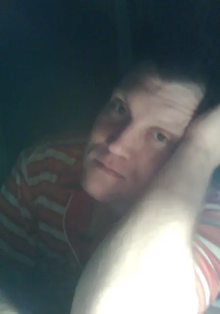 Влад из Алматы, мне 47, познакомлюсь на одну ночь