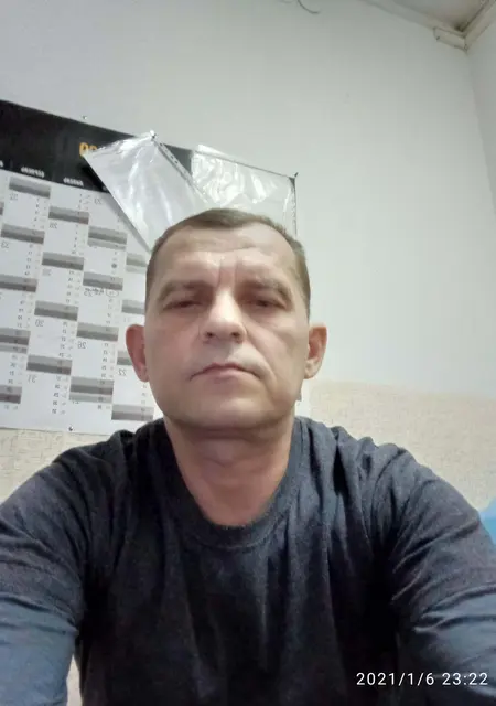 Я Виталик, 46, из Тернополя, ищу знакомства без обязательств