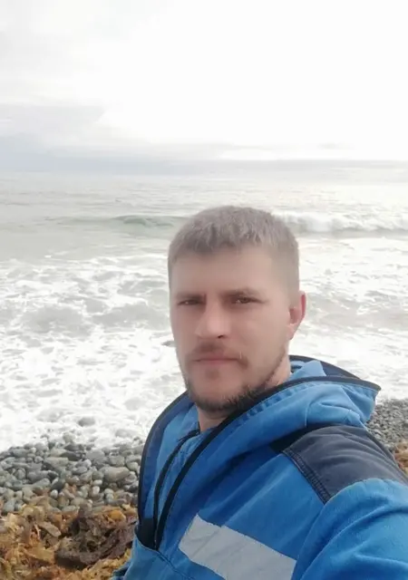 Евгений из Петропавловска, ищу на сайте общение