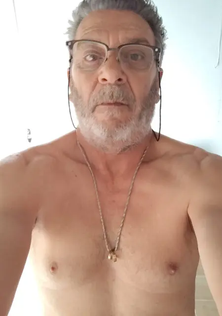 Juanito de Madrid, busco en el sitio relación sin ataduras