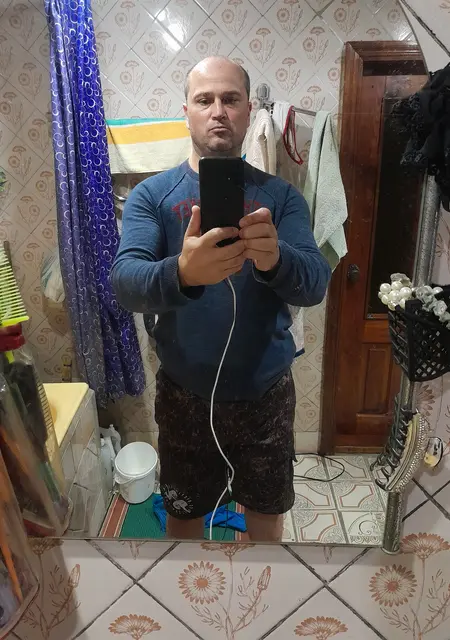 Я Алексей, 43, знакомлюсь на одну ночь в Верховцеве