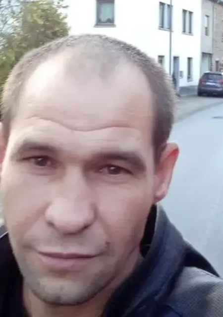 Я Дмитрий, 41, из Кривого Рога, ищу знакомства без обязательств